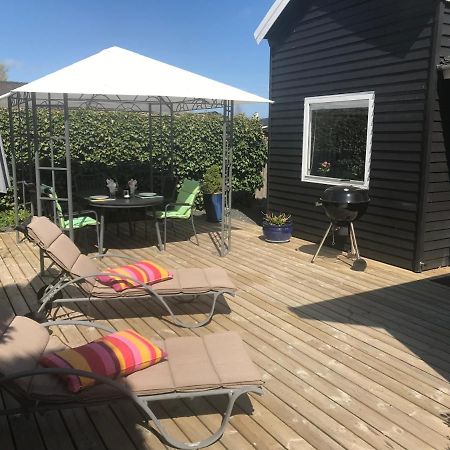 Skon Feriebolig Med Havudsigt I Naturskont Omrade Munkebo Exterior photo