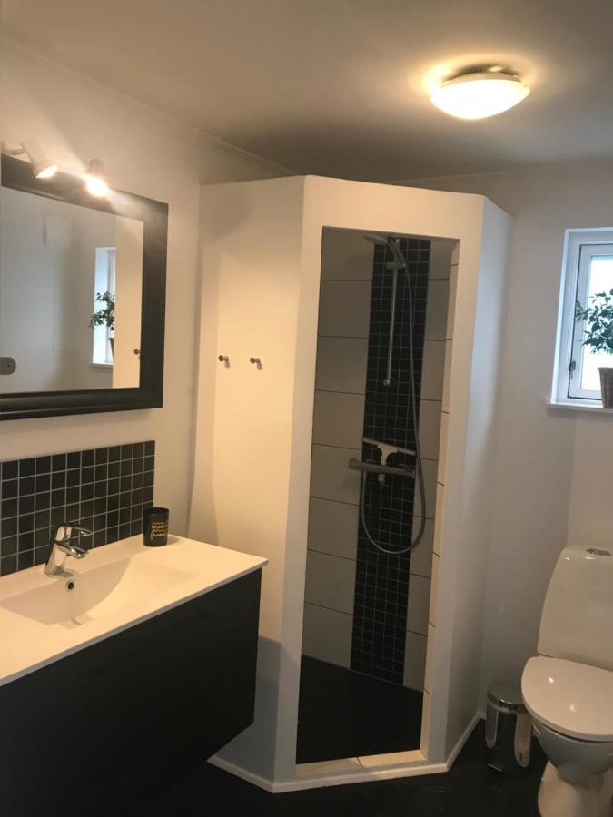 Skon Feriebolig Med Havudsigt I Naturskont Omrade Munkebo Exterior photo