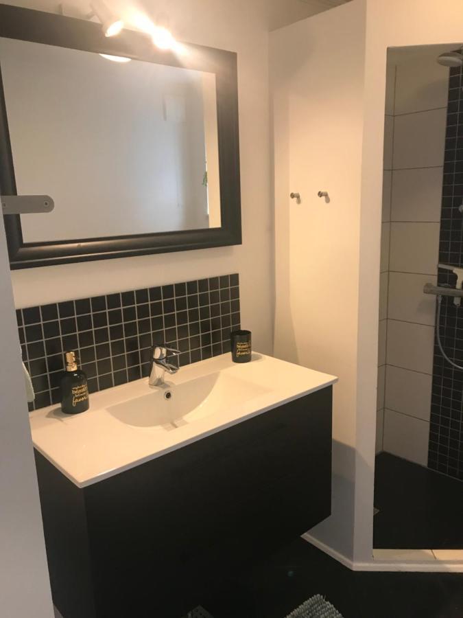 Skon Feriebolig Med Havudsigt I Naturskont Omrade Munkebo Exterior photo